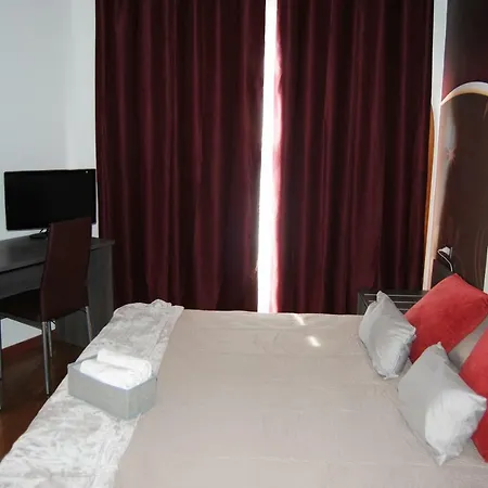 Alojamento de Acomodação e Pequeno-almoço Kenzia Olbia