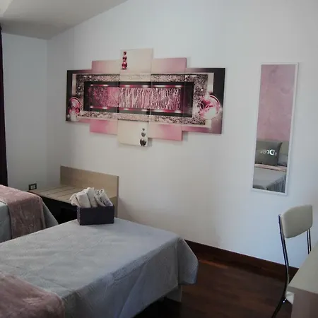 לינה וארוחת בוקר Kenzia אולביה